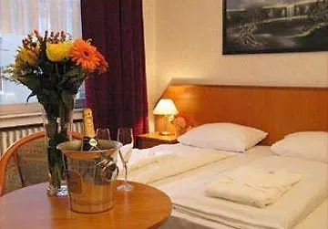 Otel Fuerstenberger Hof 3*